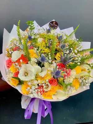 Mixed Flowers Colours Roses Surprise Humpers 540