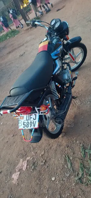 TVS HLX 125 2021 Black