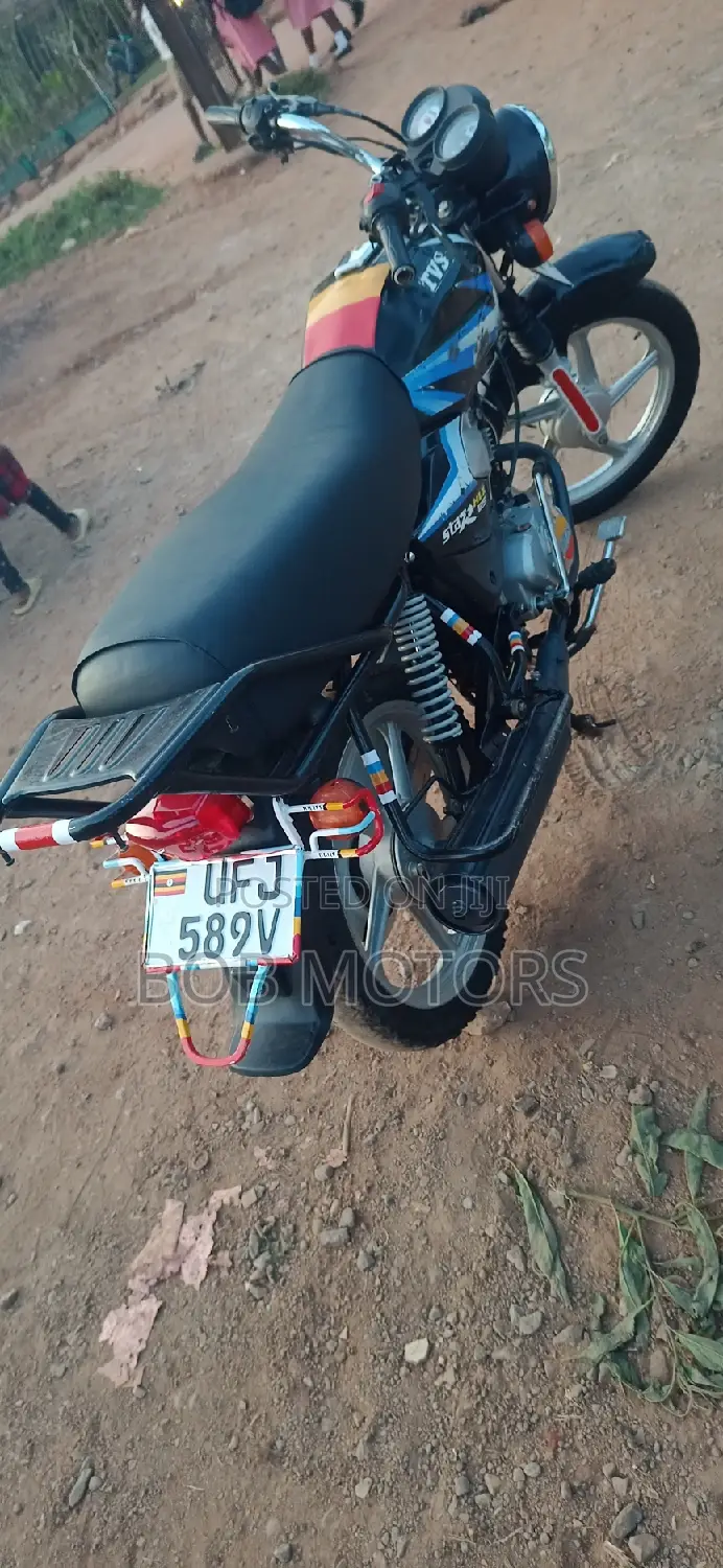 TVS HLX 125 2021 Black