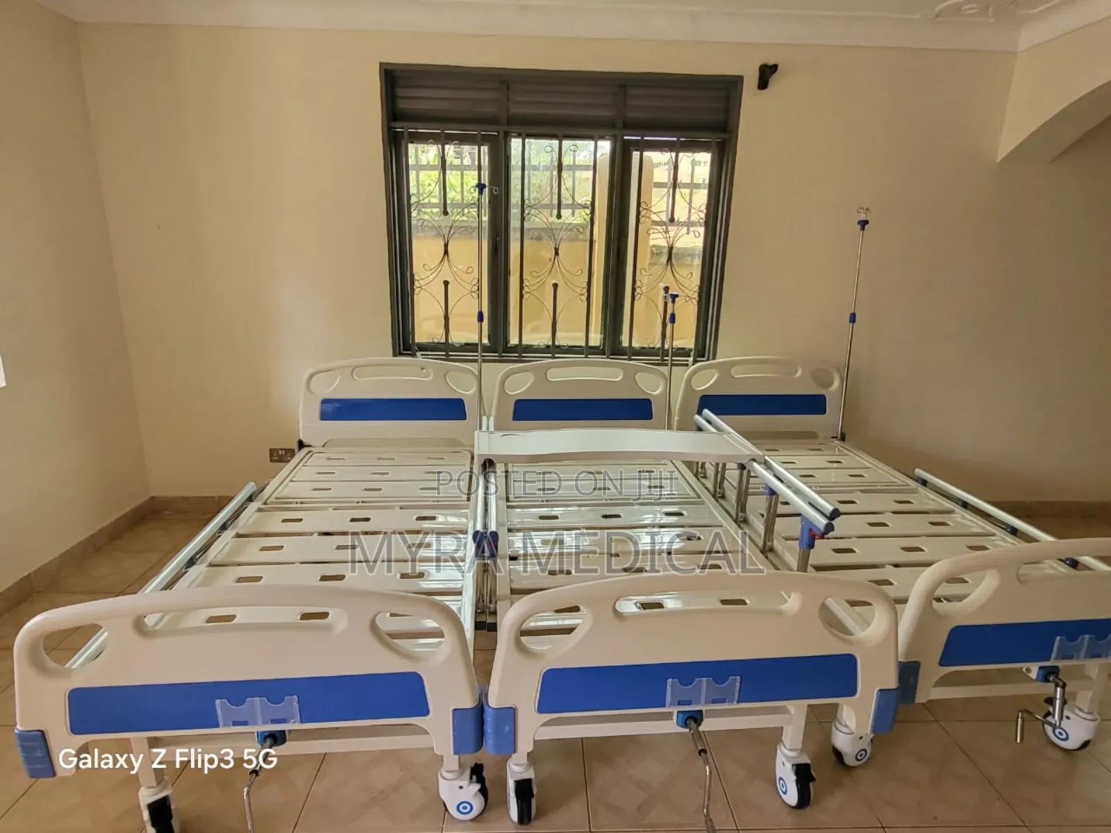 Single Crank Bed