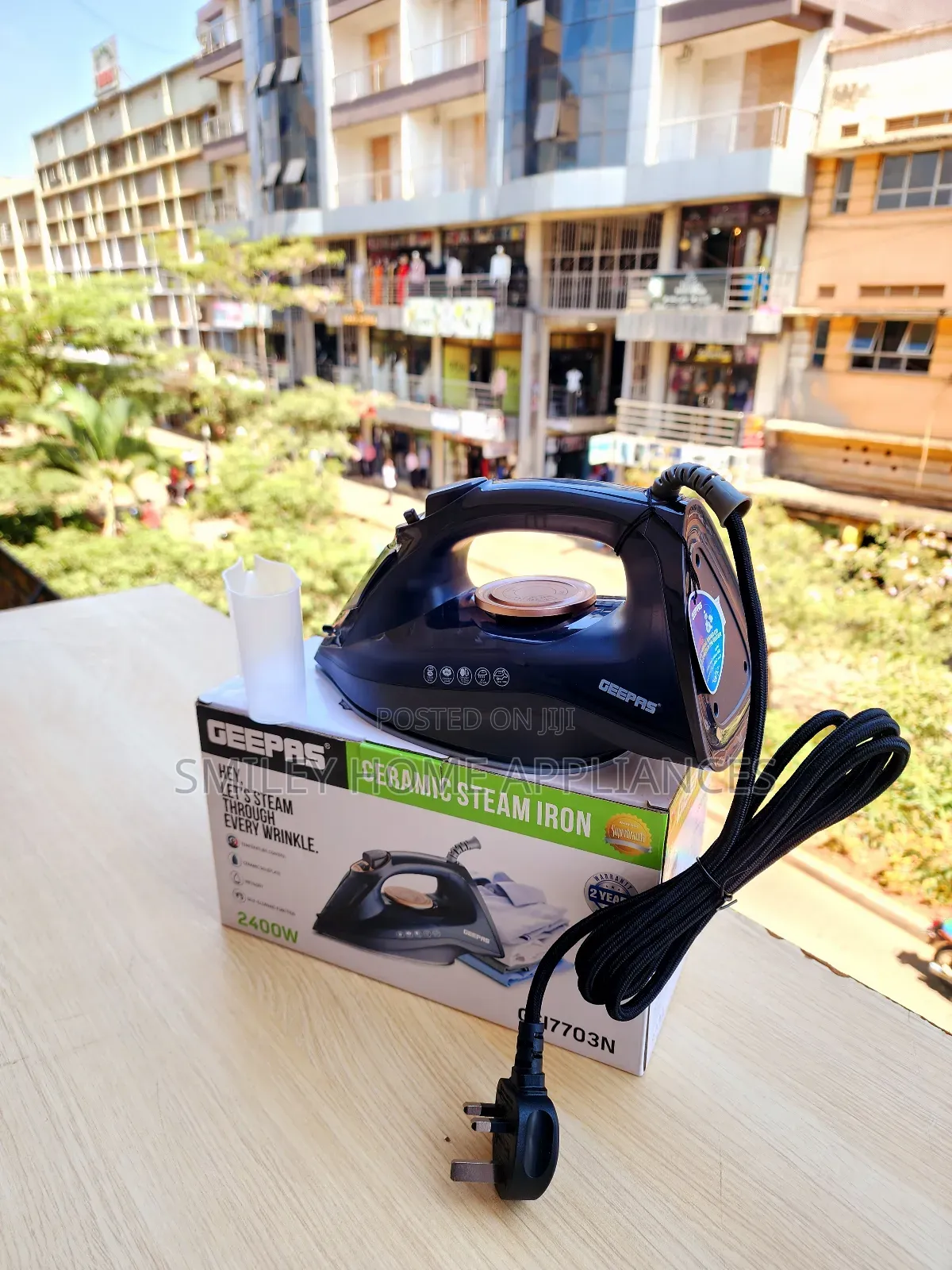 Geepas Steam Iron Flat Black Color
