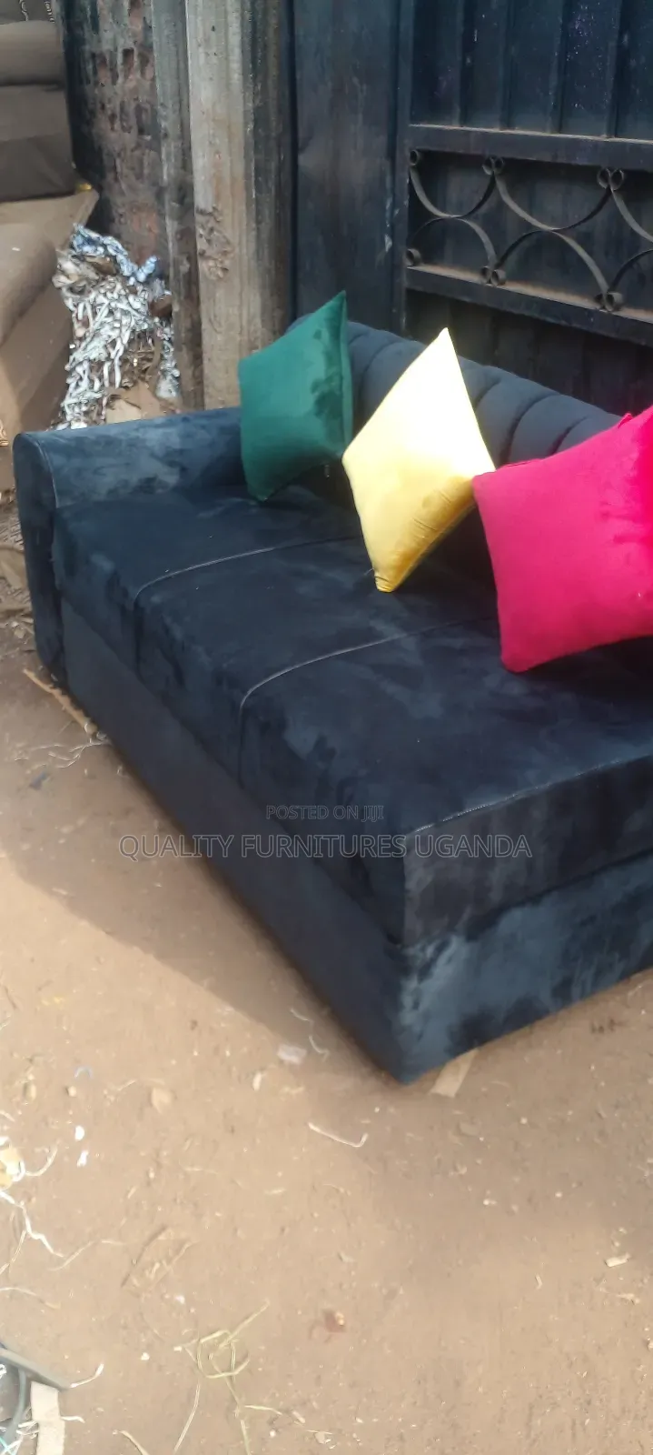 Timelss 3 Sitter Couch