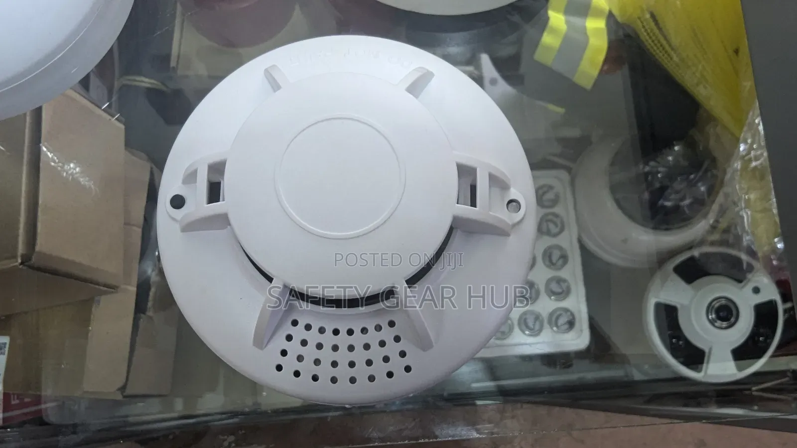 Smoke Detectors( Strong And Effective)