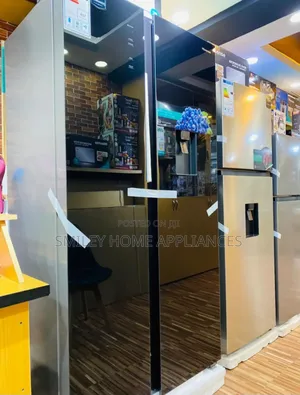 670ltrs Hisense Black Mirror Finish Side by Side Fridge