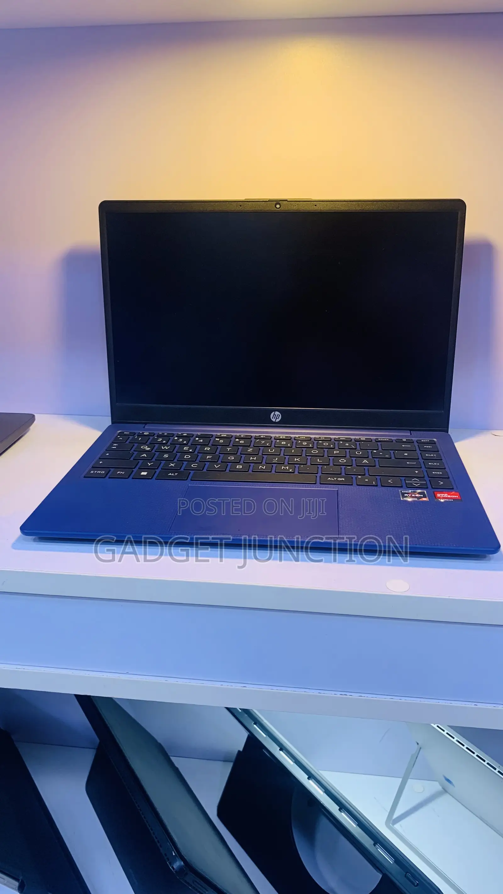 New Laptop HP 14z 8GB AMD Ryzen 5 SSD 256GB