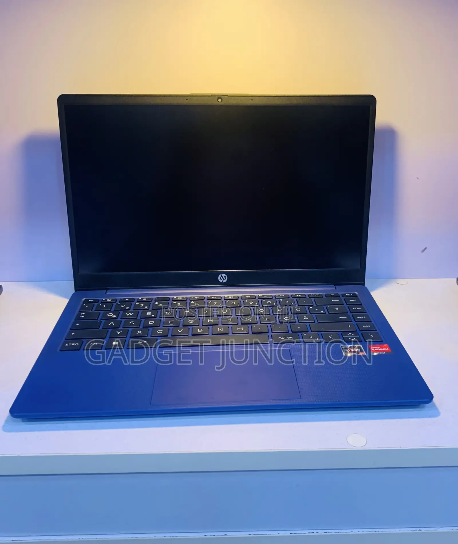New Laptop HP 14z 8GB AMD Ryzen 5 SSD 256GB