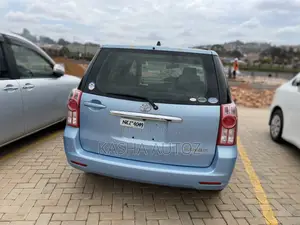 Toyota Raum 1.5 AWD 2010 Blue