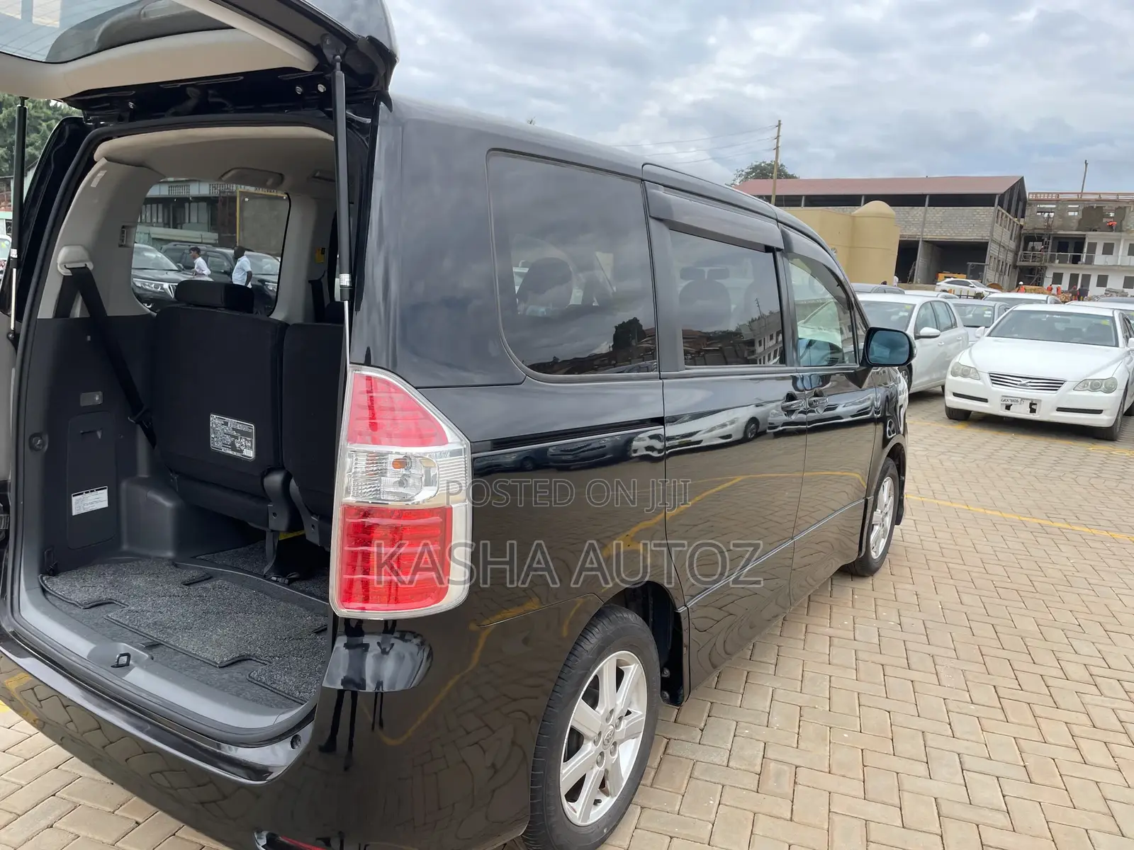 Toyota Noah 2009 Black