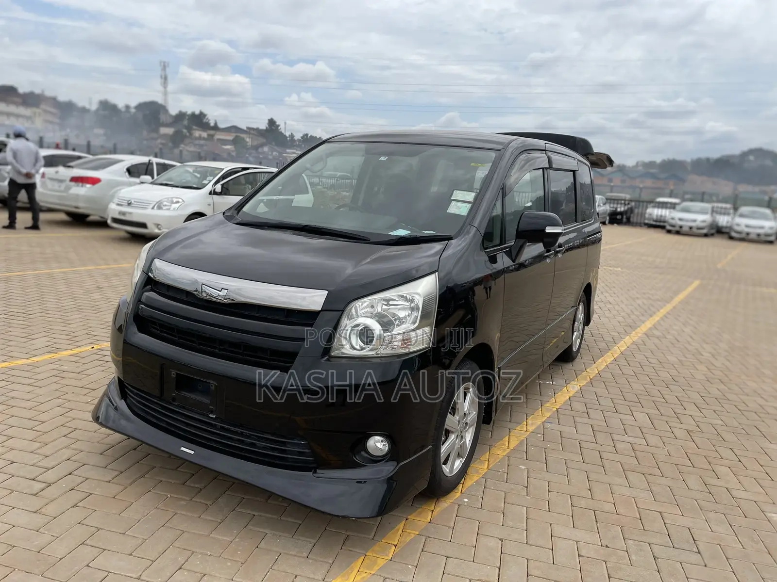 Toyota Noah 2009 Black