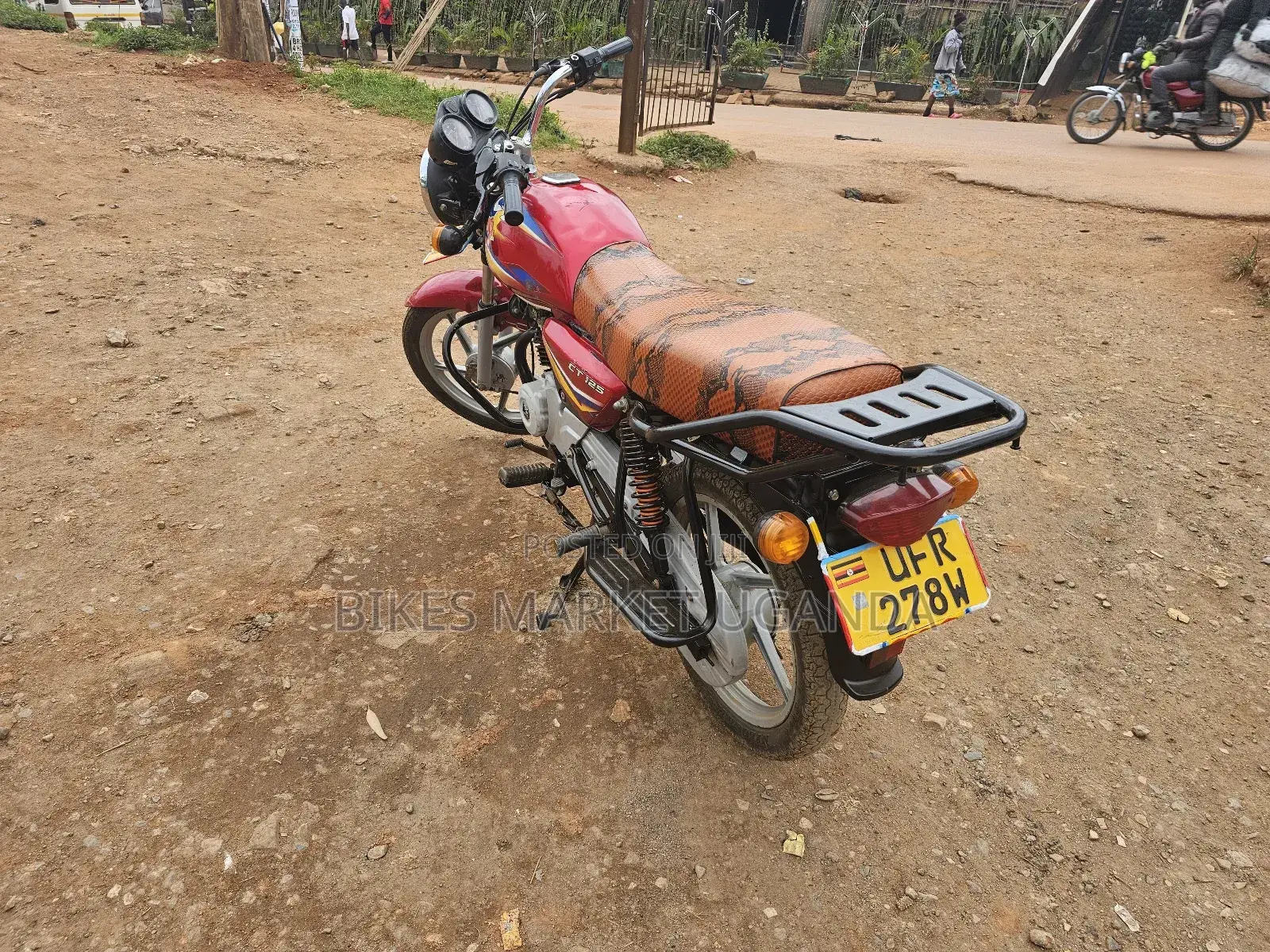 Bajaj Boxer 125 2023 Red