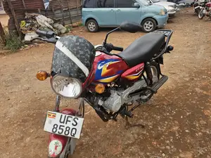 Bajaj Boxer 125 2023 Red