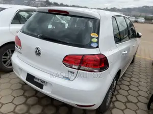 Volkswagen Golf 2011 White