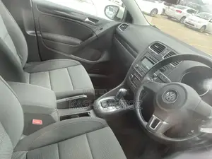 Volkswagen Golf 2011 White