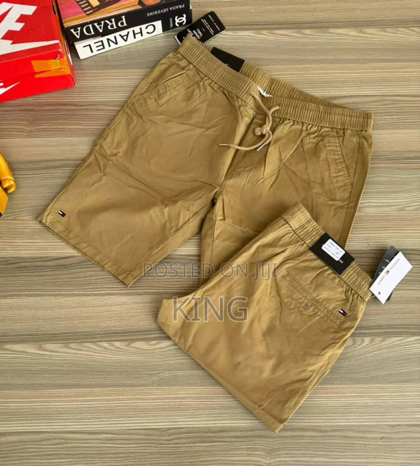 Gothic Tommy Kaki Shorts