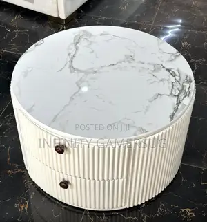 A Classy Marble Centerpiece Available In Different Colors
