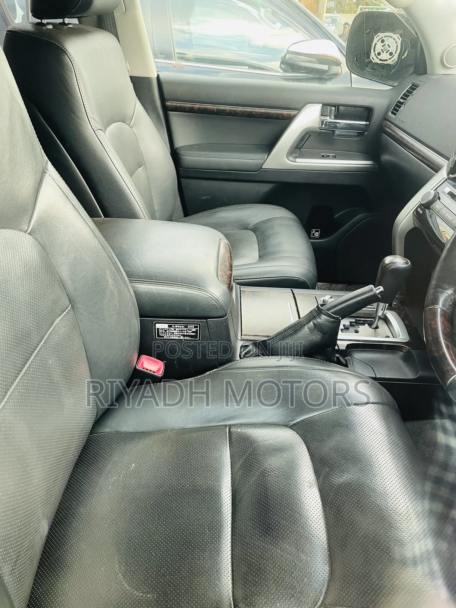 Toyota Land Cruiser 2015 White