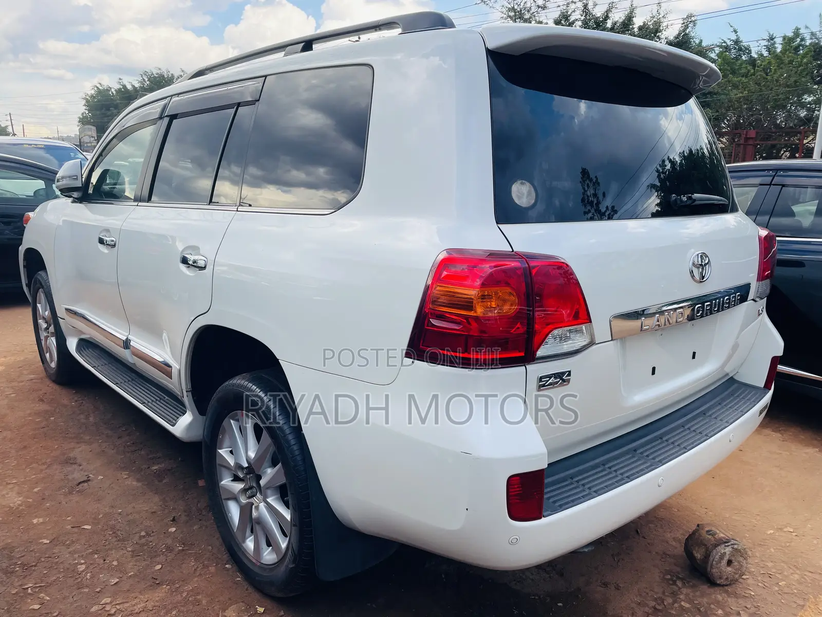 Toyota Land Cruiser 2015 White