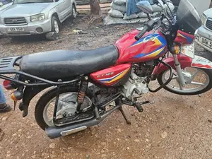 Bajaj Boxer 125 2023 Red