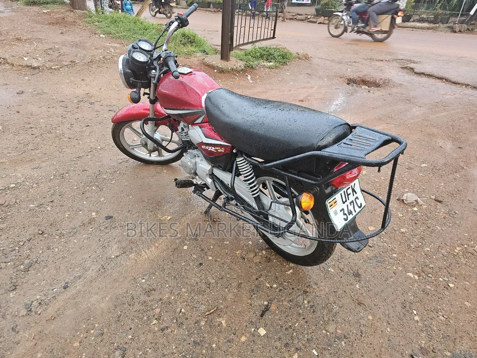 TVS HLX 125 2022 Red