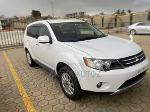 Mitsubishi Outlander 2010 White