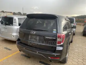 Subaru Forester 2010 Black