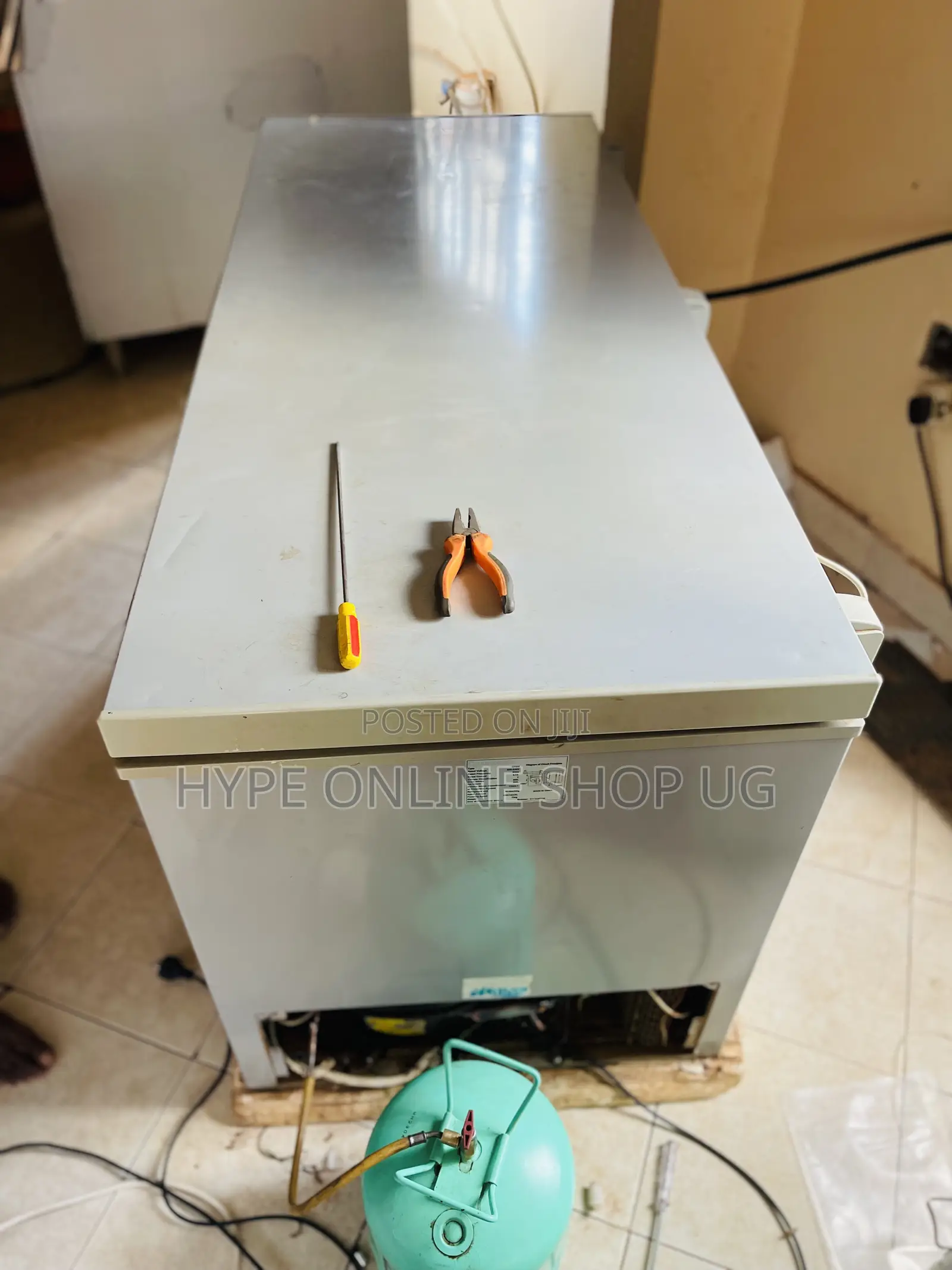 Big Deep Freezer Mechanic