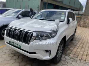Toyota Land Cruiser Prado 2019 White