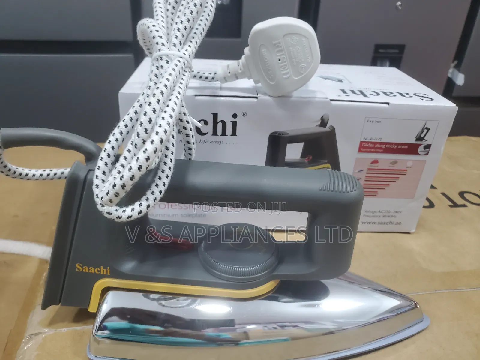 Saachi Flat Iron