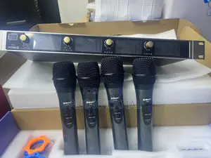 Max UHF 4 Channel Microphone