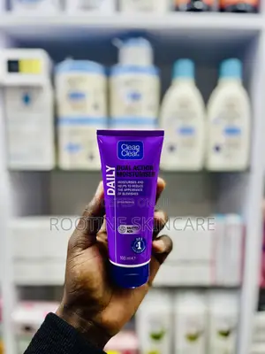 Clean Clear Dual Action Moisturiser With Salicylic Acid