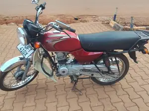 Bajaj Boxer 100 2022 Red