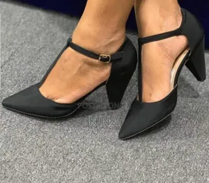 Praise Casual Classic Heels