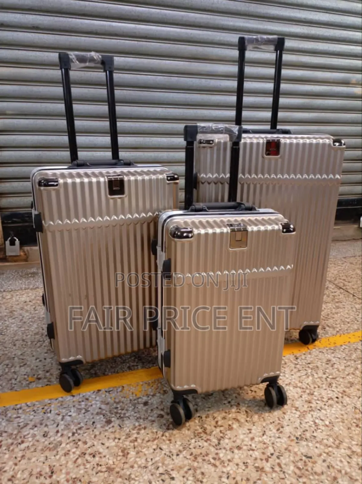 Original Steel Plastic Suitcases. Full Set.3pcs.( Gold)