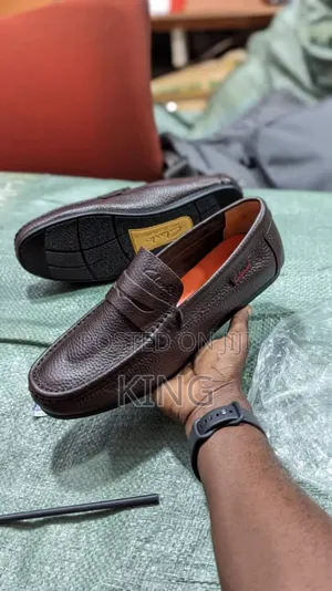 Right Casual Classic Shoes