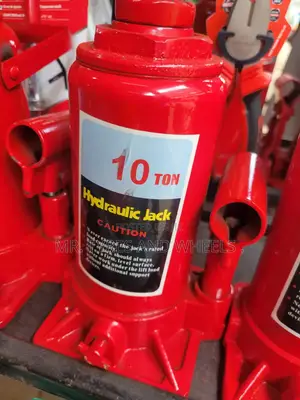 Hydraulic Jack 10ton. Don't Move With Out a Jack in Ur Car