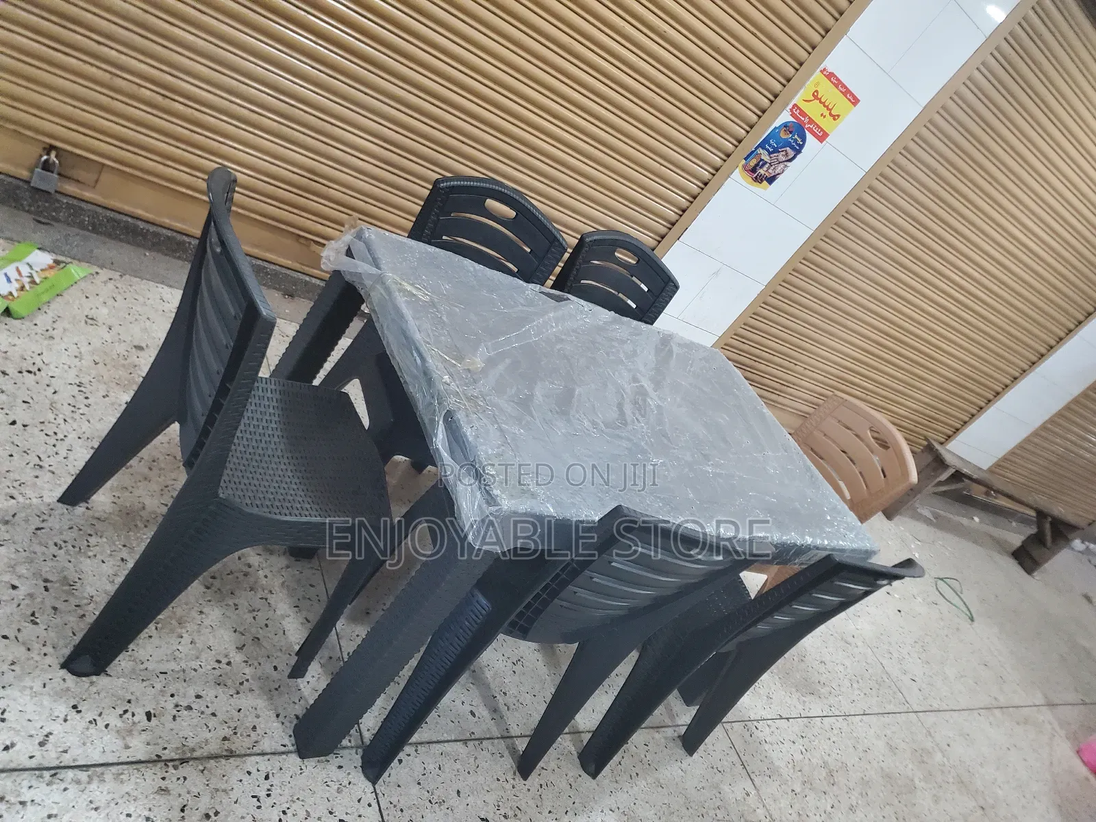 Ratten Restaurant Table and Chairs Set 6 People