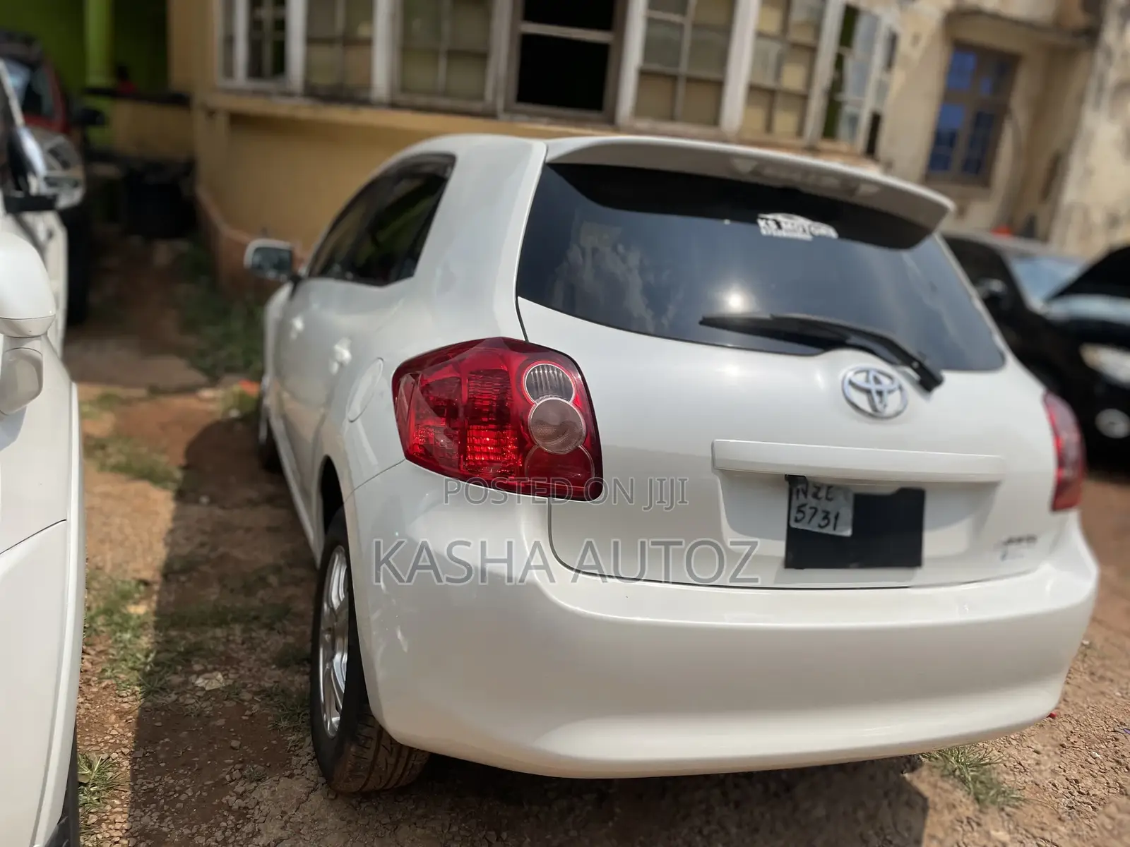 Toyota Auris 2010 White