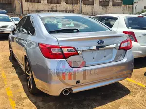 Subaru Legacy 2015 Silver