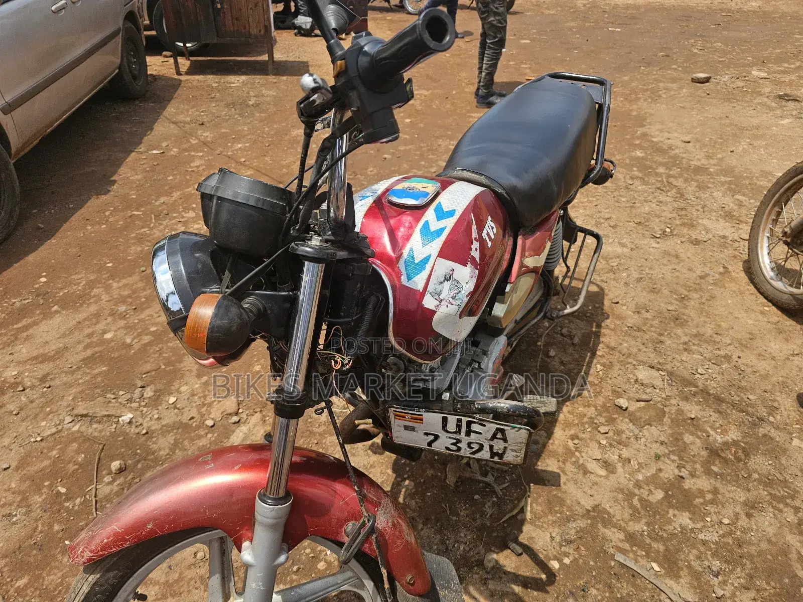 TVS HLX 125 2019 Red