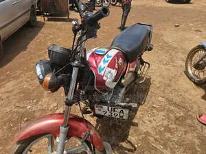 TVS HLX 125 2019 Red