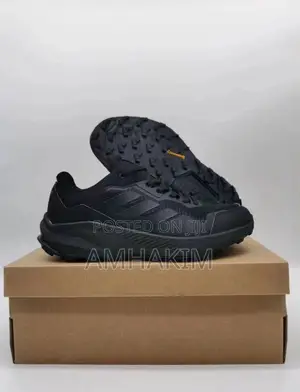 New Adidas Terrex Trail Sneakes in Stock