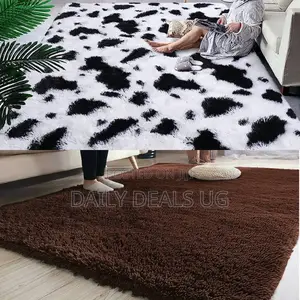 Black Nd White Center Carpet