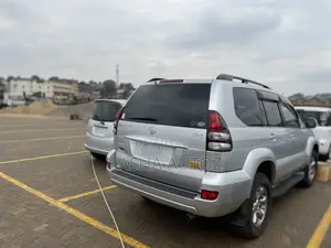Toyota Land Cruiser Prado 2009 Silver