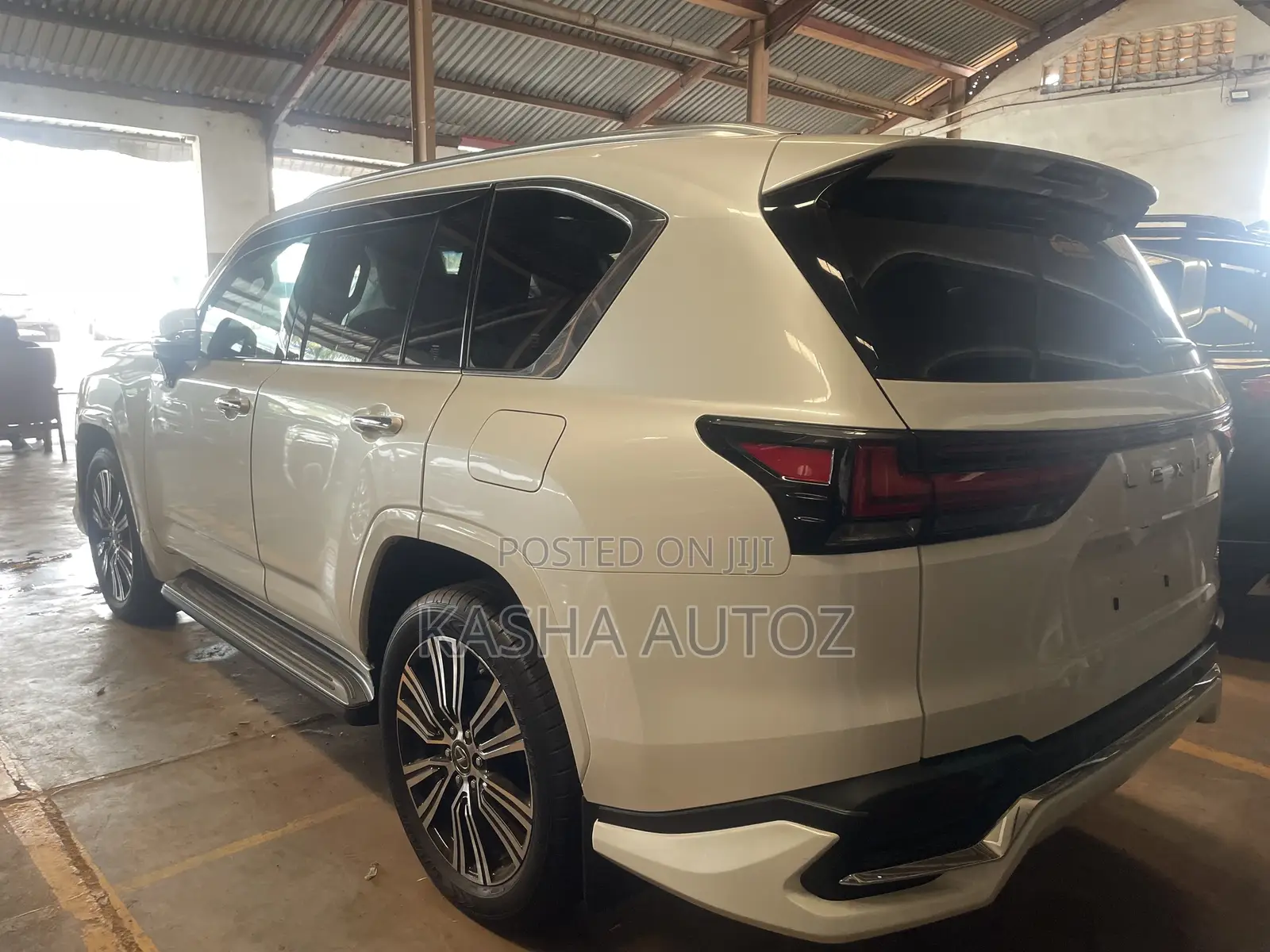 New Lexus LX 2022 White