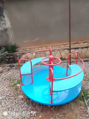 Circle Pleta Swing