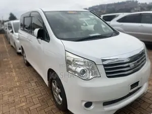Toyota Noah 2011 White