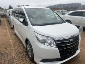 Toyota Noah 2015 White