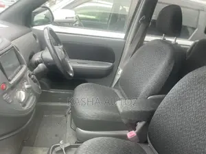 Toyota Sienta 2012 Purple