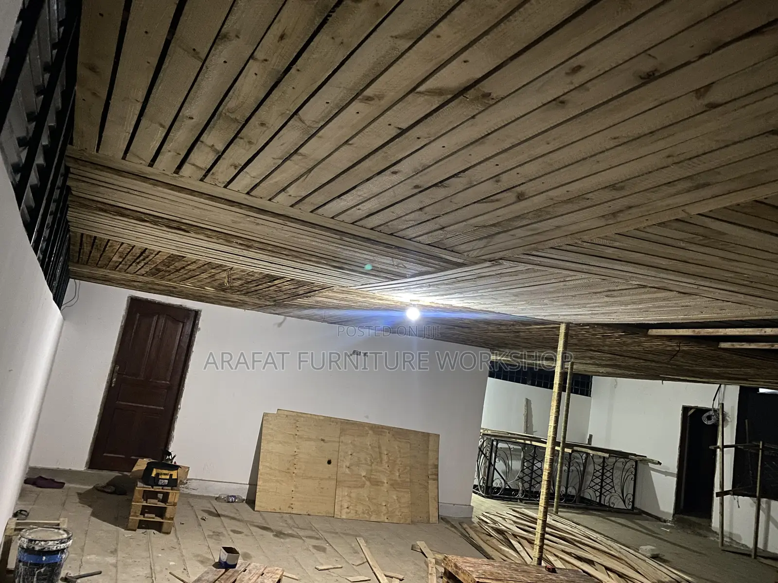 Bar and Restaurant Interior Craft Designer
