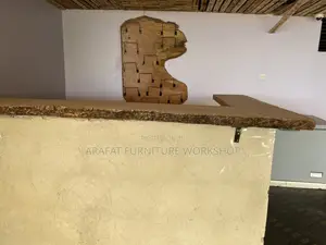 Interior Designer Pallet Ceiling and Floor